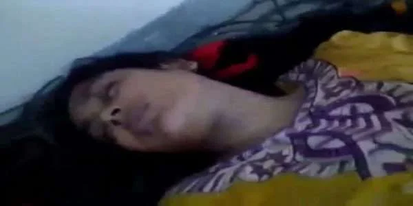 GF Enjoys Chudai Bliss with Closed Eyes