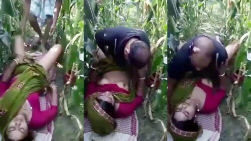 Affair of Village Sarpanch with Bihari Bhabhi in Outdoor Field
